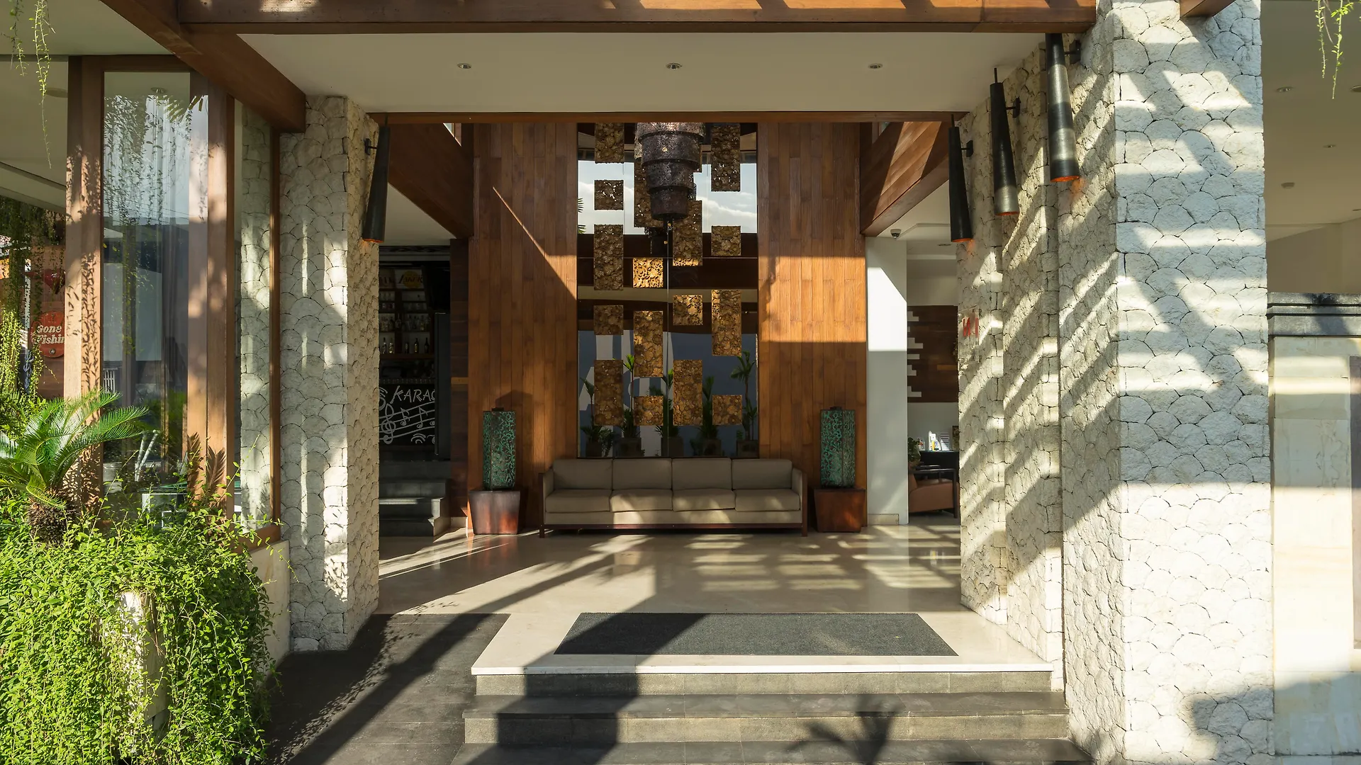 D'Primahotel Petitenget Seminyak 2